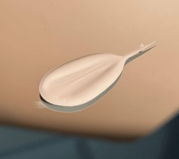 别乱加!粉底液里混这些,会成皮肤的“隐形杀手” 别乱加!粉底液里混这些,会成皮肤的“隐形杀手”