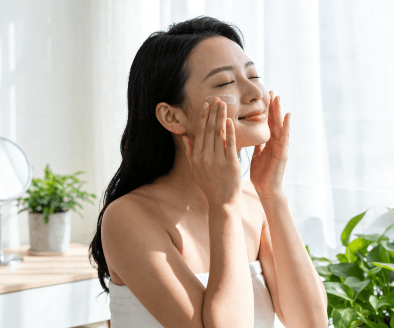 暗沉肌提亮,别只靠美白产品,核心成分选对才有效 暗沉肌提亮,别只靠美白产品,核心成分选对才有效