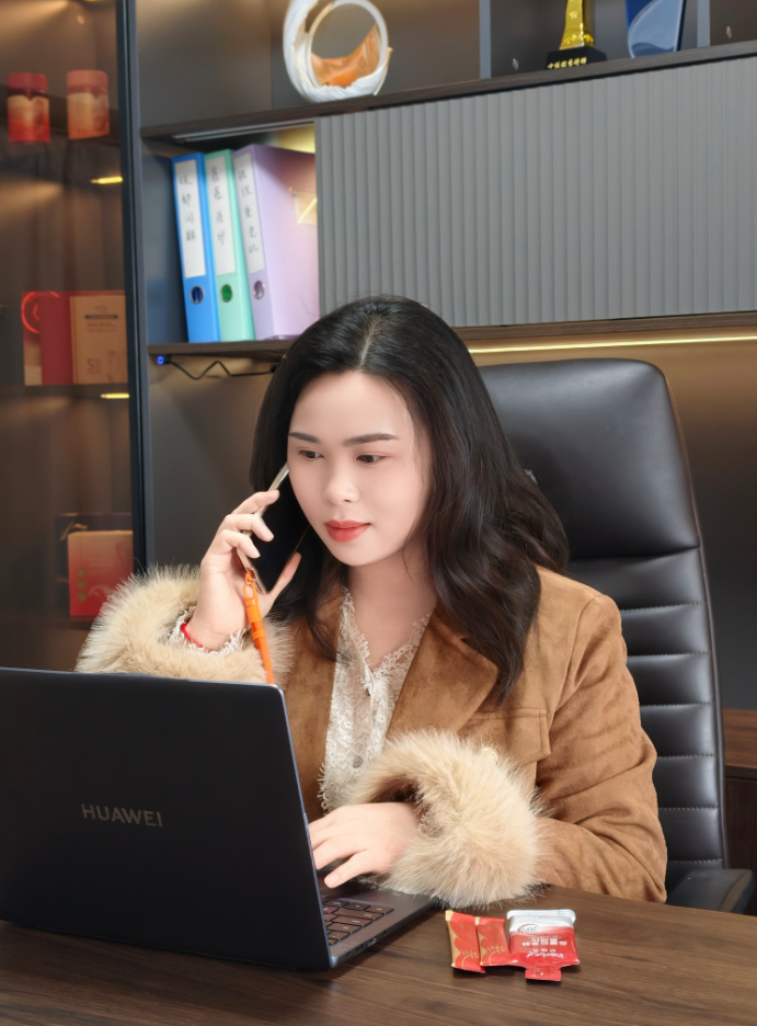 伊的家护肤达人黄美蓉(依蓉老师)：十年美业修行路，始于专业忠于初心插图(1)