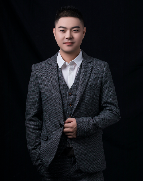 伊的家护肤达人胡福生:十年美业坚守,守护肌肤由内而外的健康美插图(1) 伊的家护肤达人胡福生:十年美业坚守,守护肌肤由内而外的健康美插图(1)