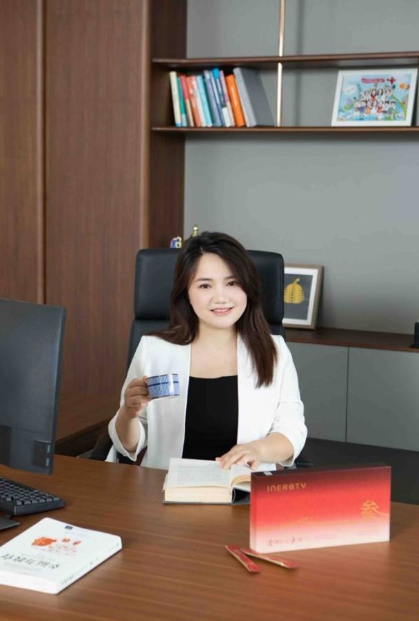 伊的家护肤达人陈博(博博老师):以热爱践行初心,用专业守护女性肌肤插图(1) 伊的家护肤达人陈博(博博老师):以热爱践行初心,用专业守护女性肌肤插图(1)