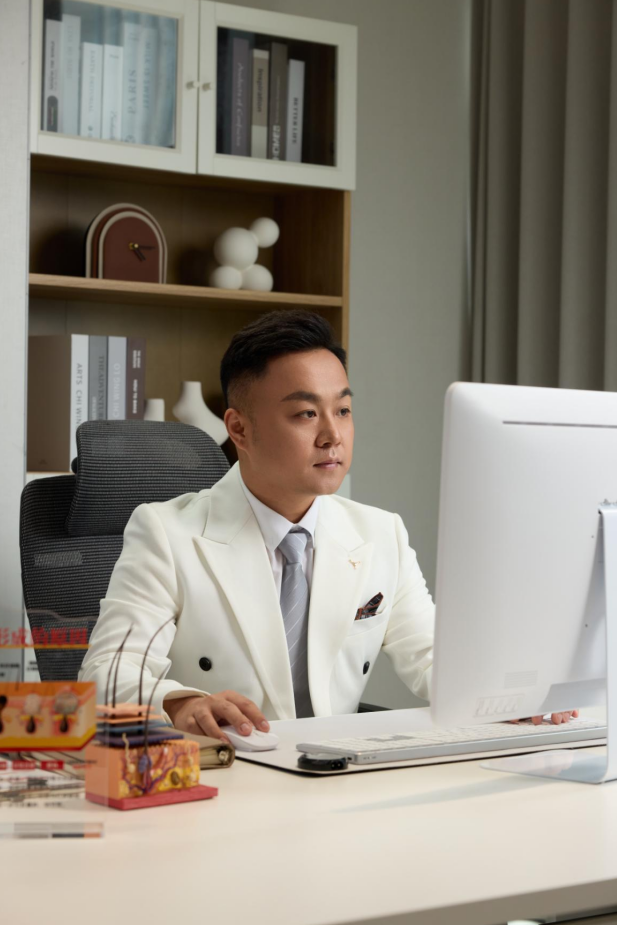 伊的家护肤达人钱乐老师:懂护肤,更懂怎么教你护肤插图(1) 伊的家护肤达人钱乐老师:懂护肤,更懂怎么教你护肤插图(1)