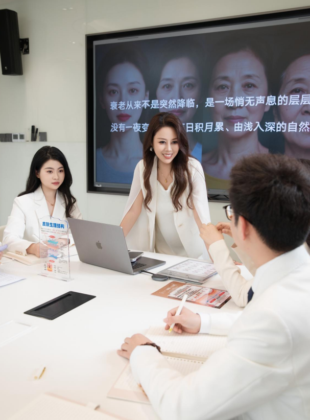 伊的家护肤达人李思颖(思颖老师)：十三载步履不停，用医学底色做专业养护插图(1)